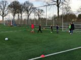 Trainingsavond S.K.N.W.K. JO7-1, JO9-1 en JO11-1JM (begin zomertijd) van maandag 27 maart 2023 (42/82)